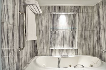 Presidential Suite, 1 King Bed (Balcony)