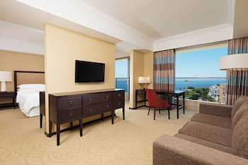 Family Suite, 1 Bedroom, Partial Ocean View
