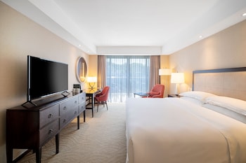 Club Room, 1 King Bed