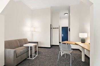 Suite, 1 King Bed