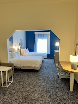 Suite, 2 Queen Beds