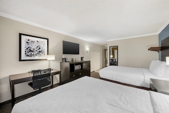 Standard Room, 2 Queen Beds, Accessible, Bathtub