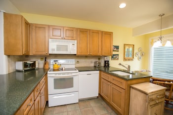 Three Bedroom Resort Home 327A