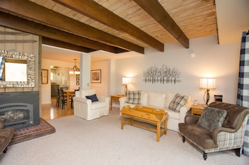 Two Bedroom Resort Home 462