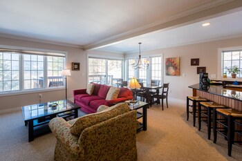 Three Bedroom Resort Home 654B