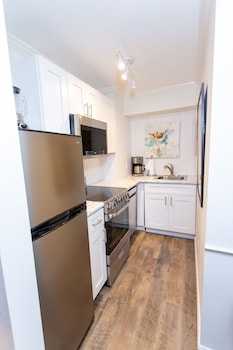 One Bedroom Resort Home 463