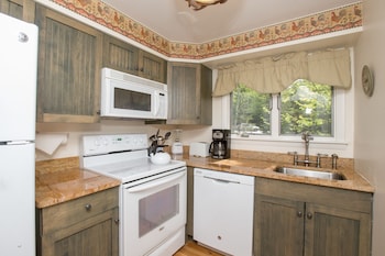 Two Bedroom Resort Home 462