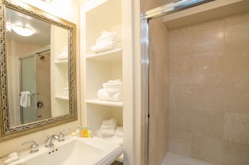 One Bedroom Resort Home 466