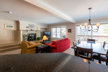 Three Bedroom Resort Home 654B