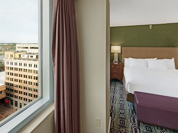 Mini Suite 1 King Bed