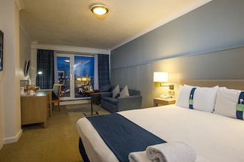 Premium Room, 1 Queen Bed with Sofa bed