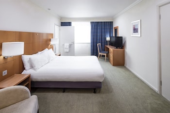 Standard Room, 1 Queen Bed, Accessible