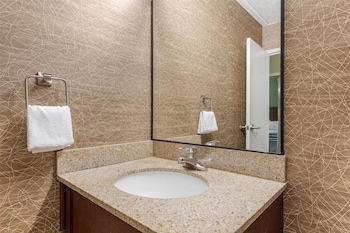 Standard Room, 2 Queen Beds, Patio, Poolside