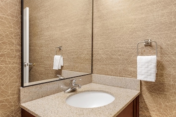 Standard Room, 2 Queen Beds, Patio, Pool View