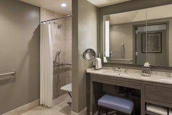 Deluxe Room, 1 King Bed (Mobility Accessible, Roll-In Shower)