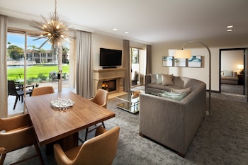 Suite, 1 Bedroom, Pool View