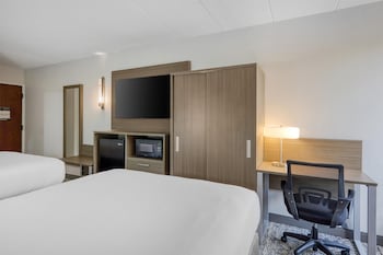 Standard Room, 2 Double Beds, Non Smoking, Refrigerator