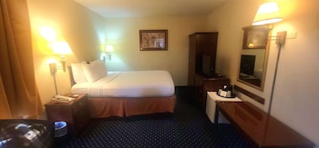 Standard Room, 1 Queen Bed, Accessible, Non Smoking
