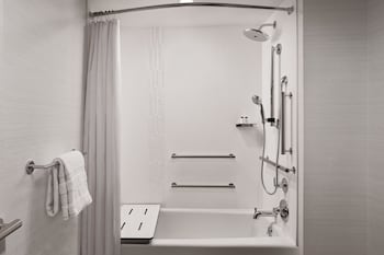 Traditional Room, 1 King Bed (Mobility Accessible, Tub)