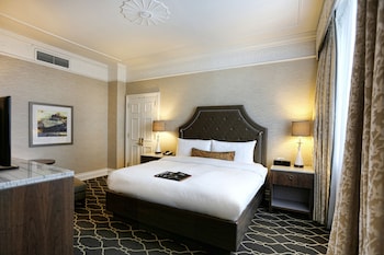 Fairmont Queen, Room, 1 Queen Bed, City View