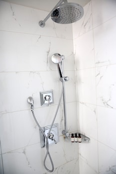 Deluxe Room, 2 Double Beds, City View