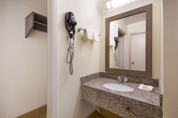 Deluxe Room, 2 Queen Beds, Accessible, Non Smoking