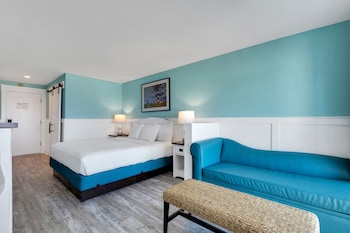Superior Room, 1 King Bed, Ocean View, Beachside