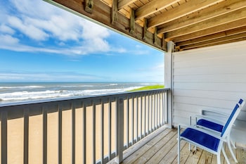 Superior Room, 1 King Bed, Ocean View, Beachside