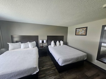 Room, 2 Queen Beds, Non Smoking