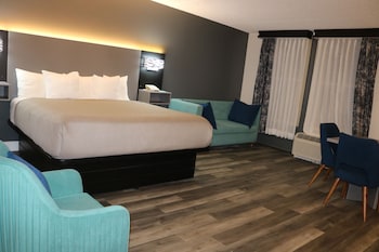 Suite, 1 King Bed with Sofa bed, Non Smoking