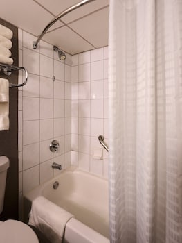 Suite, 1 King Bed, Non Smoking (Sitting Area)