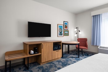 Room, 1 King Bed, Accessible (3x3 Shower)