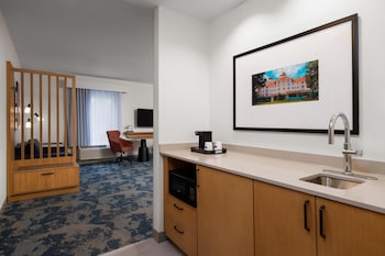 Suite, 2 Queen Beds, Non Smoking