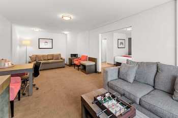 Family Room, 2 Queen Beds, Non Smoking