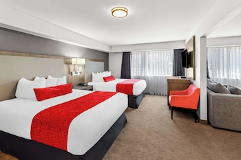 Family Room, 2 Queen Beds, Non Smoking