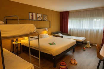Family Room, Multiple Beds