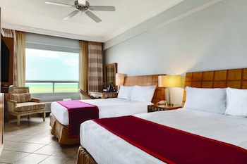 Room, 2 Queen Beds, Non Smoking, Ocean View