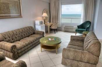 Deluxe Suite, 1 King Bed, Non Smoking (Junior)
