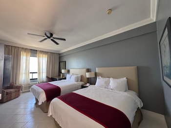 Room, 2 Queen Beds, Non Smoking, Ocean View