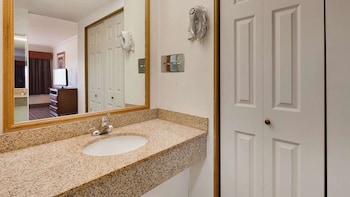 Standard Room, 2 Queen Beds, Non Smoking, Refrigerator & Microwave
