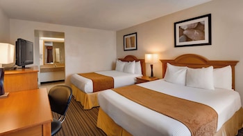 Standard Room, 2 Queen Beds, Non Smoking, Refrigerator & Microwave