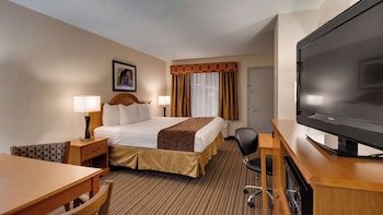 Standard Room, 1 King Bed, Non Smoking, Refrigerator & Microwave