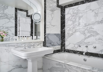 Suite (Belgravia)