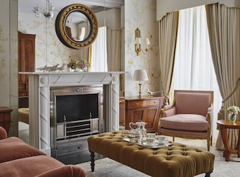 Suite (Belgravia)