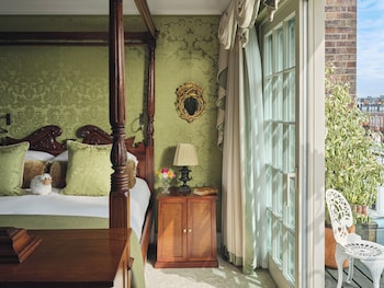 Suite (Master Garden)