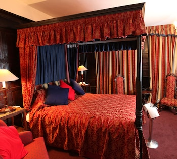 Superior Double Room, Ensuite, City View (Victoria Room 4 Poster)