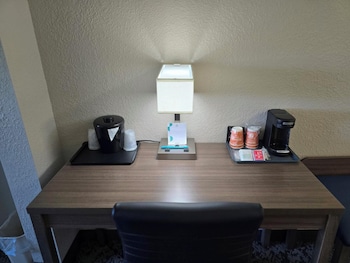Suite, 1 King Bed, Non Smoking