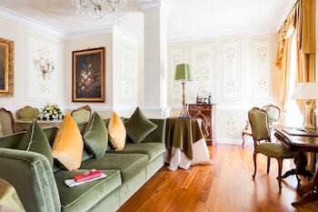 Presidential Suite, Terrace (Puccini)