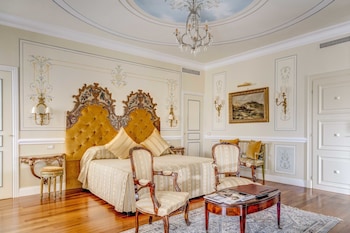 Presidential Suite, Terrace (Puccini)