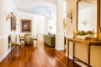 Presidential Suite, Terrace (Puccini)